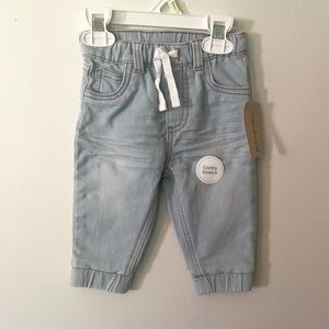First impressions stretch jean